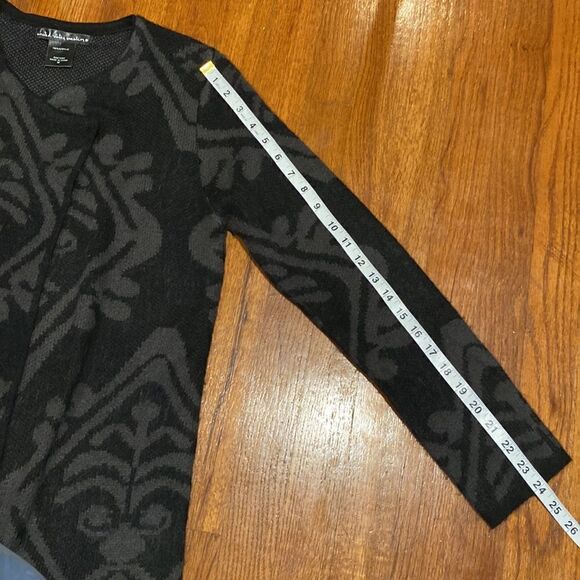 United States Sweaters Black/Gray Print Long Cardigan Wrap - Size M - Picture 11 of 12